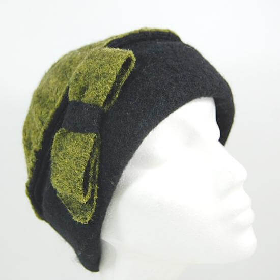LAURA_LACO_VERDE_PRETO.jpg